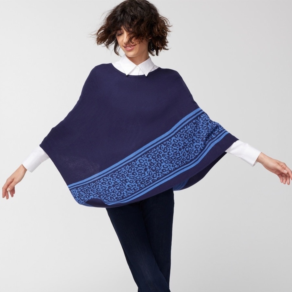 LNEW Chico’s leopard stripe triangle poncho, navy, S/M